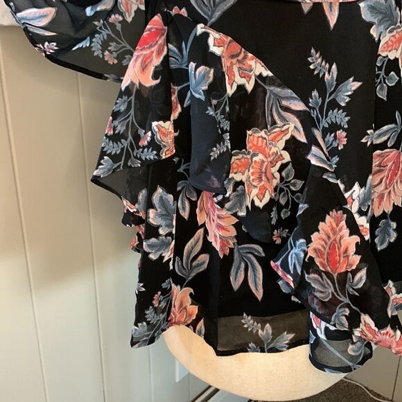 Olivaceous cold shoulder sheer ruffle blouse sz small - Picture 10 of 16